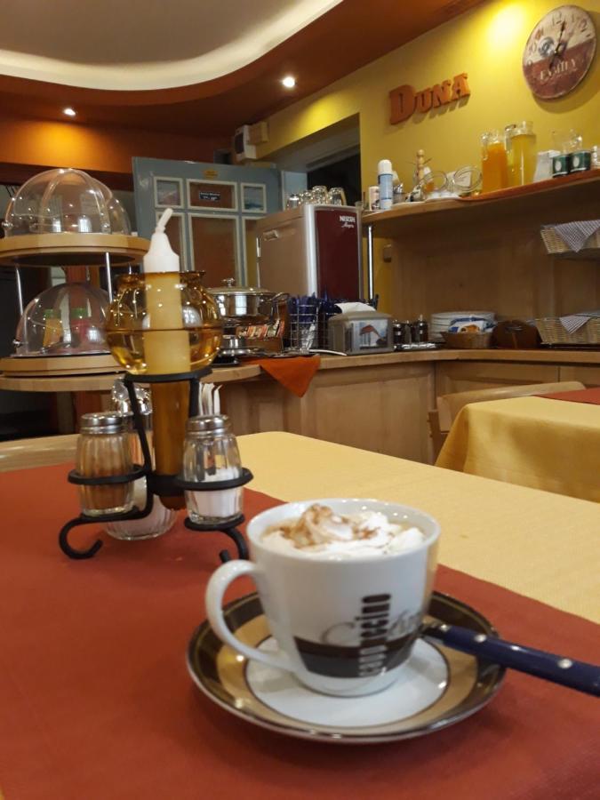 Duna Panzio Győr Extérieur photo